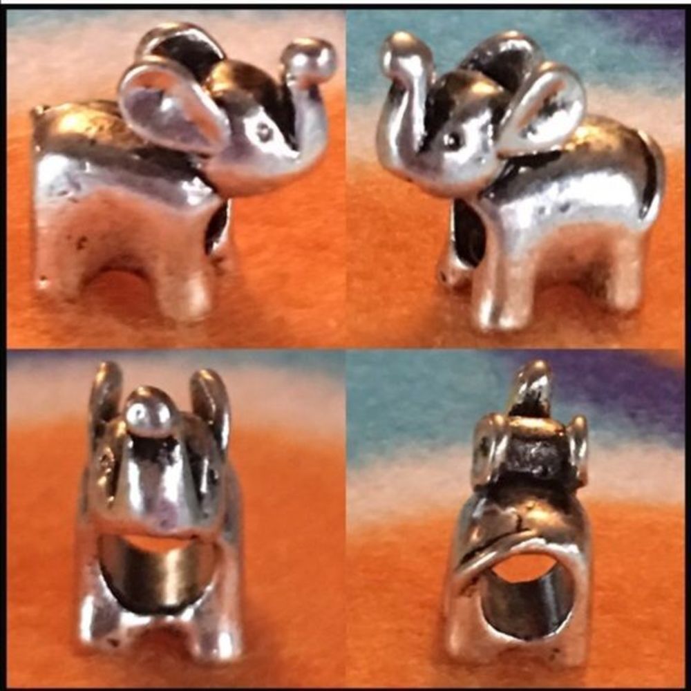 Elephant charm 